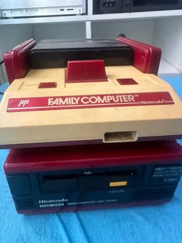 Nintendo Family Computer Disk system - no estado 