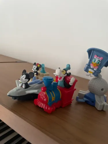 Bonecos da disney McDonald?s