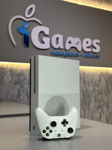 Xbox One S 1tb + Jogo de Brinde | Loja Física iGames - Garantia Completa