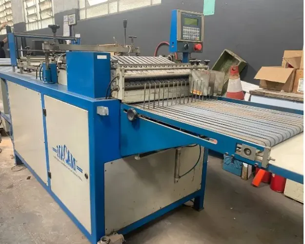 Máquina corte e solda