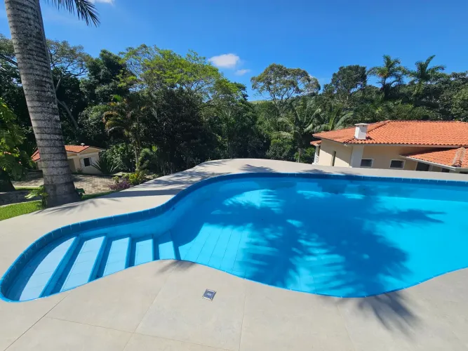 Casas Às Margens da Represa de Igaratá de alto padrão