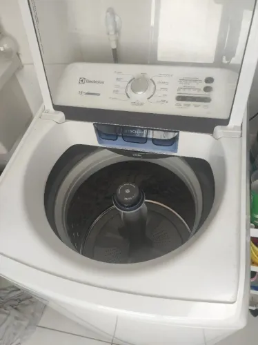 Máquina de Lavar Electrolux 15kg Branca Essential Care com Cesto Inox e Jet&Clean (LED15)