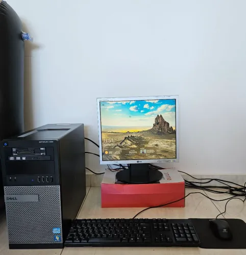 Computador Dell Completo - Intel(R) Core(TM) i5-2400, 8GB RAM, SSD 240GB e Wi-Fi + Monitor