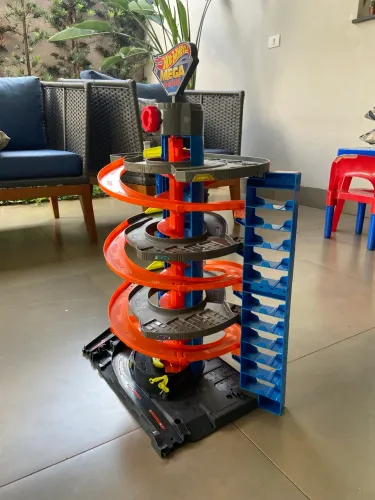 Mega garagem Hotwheels
