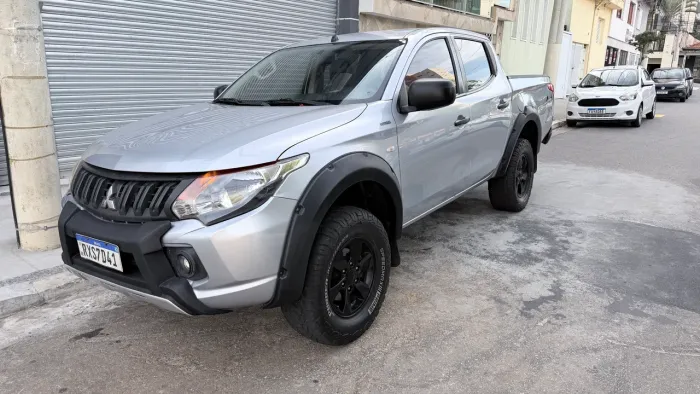 Mitsubishi L200 Tri. Outd. GLX 2.4 CD 4X4 Die. MEC 2022