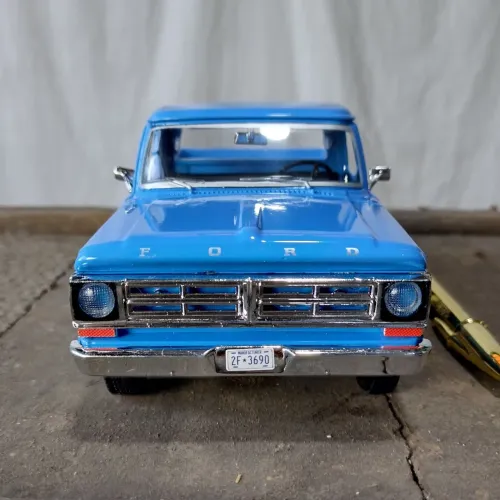 Miniatura Ford F-100 Pickup 1972 Azul 