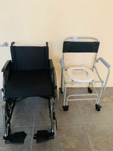 Cadeira de rodas Ortobras AVD alumínio e cadeira de banho NOVAS