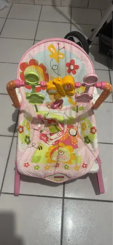 Vendo cadeira de balanço de bebê