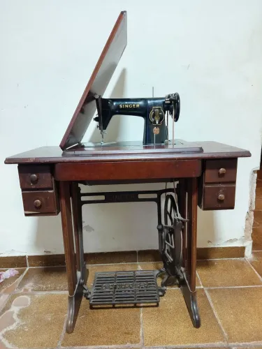 Máquina Singer RELIQUIA