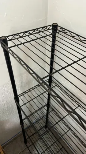 Estante aramada preta