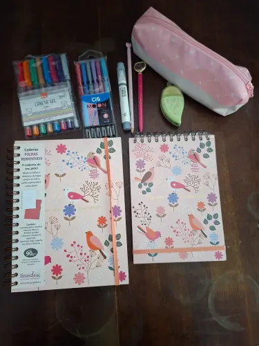 Kit completo de papelaria pássaros