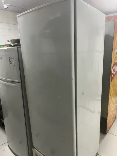 Freezer da Fricon 569 litros