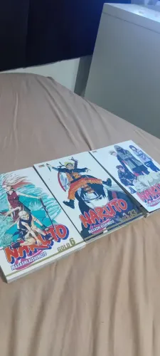 3 Mangas de Naruto (Semi novos)