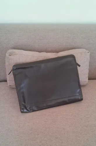 Pasta/Maleta em Couro Legítimo - para notebook slin - 38 cm de base e 28 cm de altura