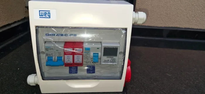 Quadro para carregador de carro elétrico com tomada 220v