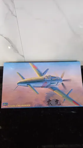 Kit plastimodelismo J7W1 Shinden escala 1:48