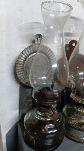 Lampião a querosene. 