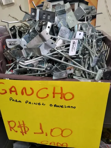 Gancho para painel canelado tenho de 15cm e de 20cm