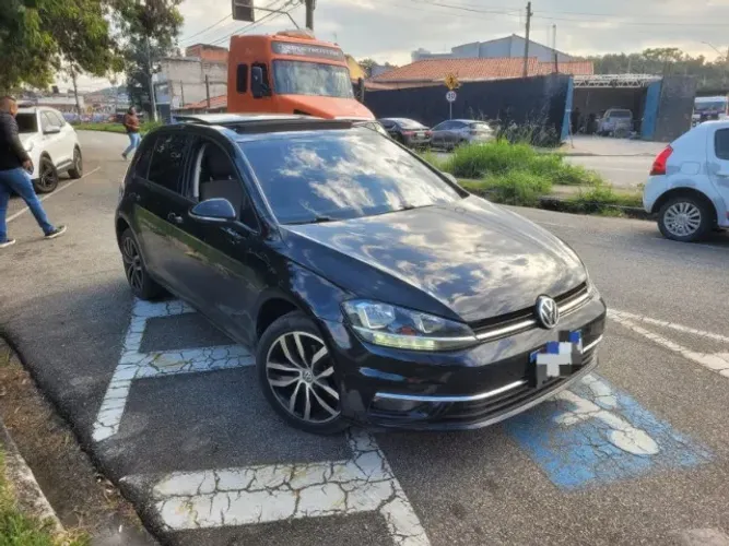 Volkswagen Golf Comfort. 200 TSI 1.0 Flex 12V Aut. 2018