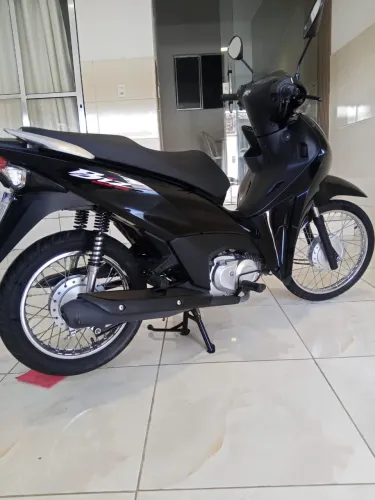Moto Honda biz 125 preta 2025 quitada