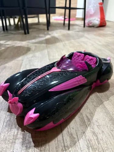 carro draculaura monster high preto e rosa