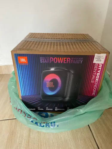 Vendo JBL na caixa nunca usada