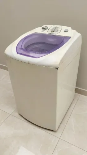 máquina de lavar Electrolux 8 kg lava e torce 127vts Tudo funcionando e garantia