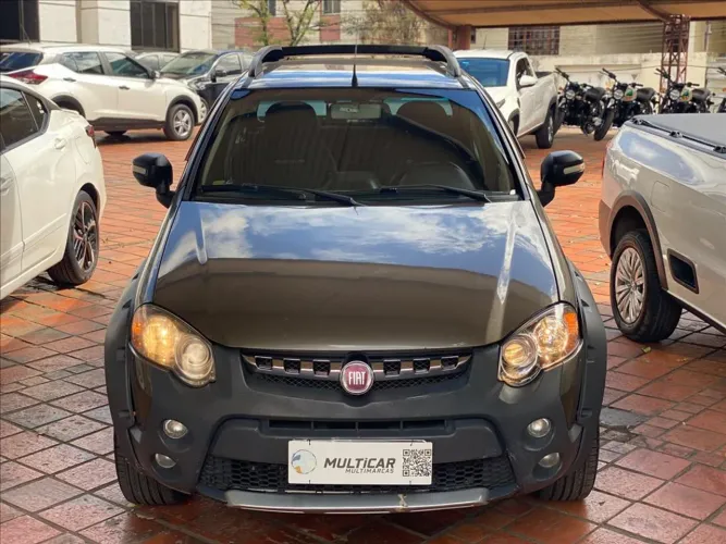 Fiat Strada Adv. M. March. 1.8 Flex 16V CD 2015