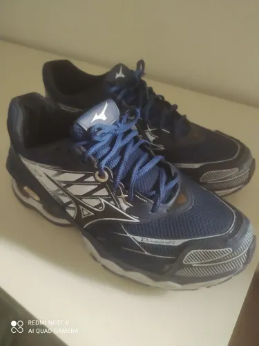 Mizuno wave Creation 