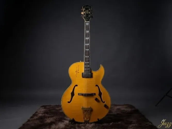 Guitarra Condor