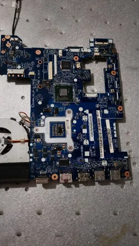 Kit placa e processador para notebook.