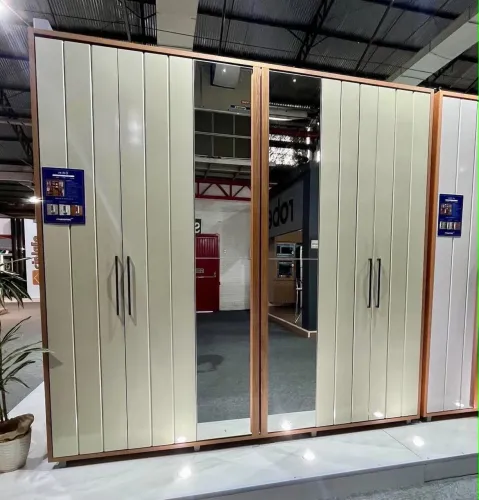 Guarda-roupa de casal 6 portas 100%MDF