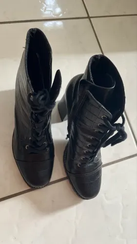 Bota Coturno em Couro com Salto 38