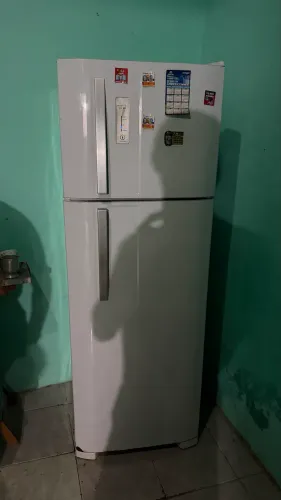 VENDO GELADEIRA R$900,00