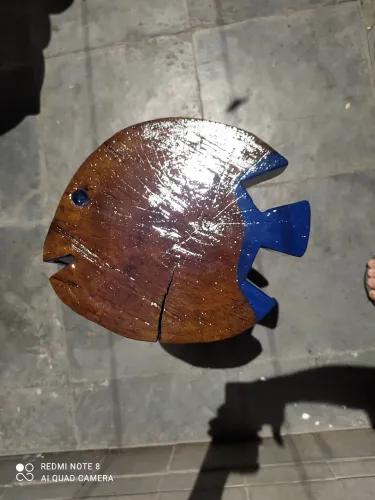 Banco madeira formato peixe