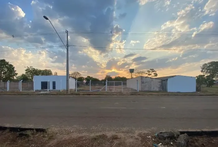Vendo lote HM - Com poço e alojamento - 1503 Sul 