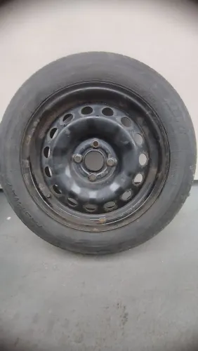 Vendo aro 15 com pneu em ótimo estado 4X100 estepe step