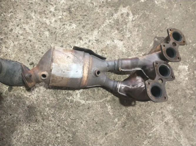 Coletor de escape Mercedes classe C180 2006 compressor
