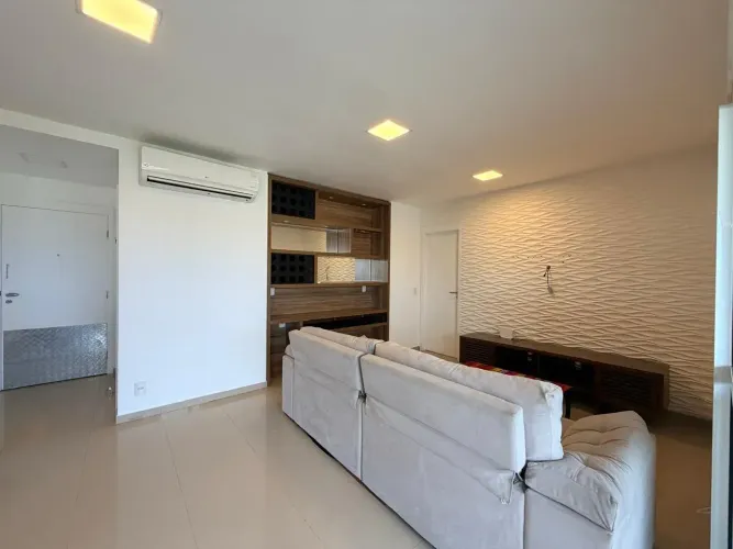 PONTA NEGRA. COND. RESERVA INGLESA. APTO MOBILIADO COM 3 SUITES, SALA PARA 2 AMBIENTES E 2