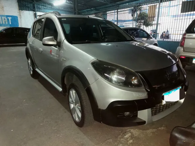 Renault Sandero Stepway Hi-power 1.6 8V 5P 2013