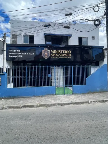 Fechada em acm alumínio composto