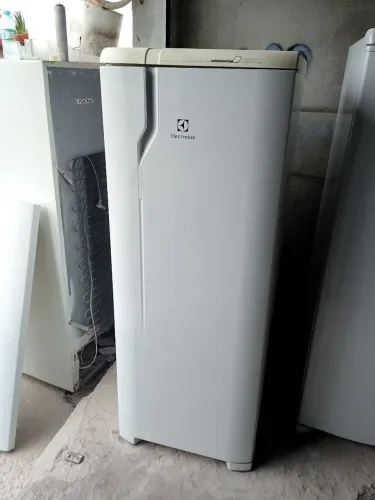 Geladeira Eletrolux 390 litros com garantia 