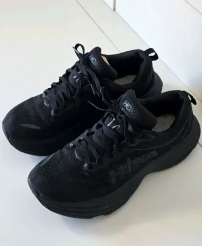 Tenis Hoka Bondi 8 tamanho 41 preto