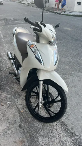 Vendo biz 125 branca já emplacada 2026