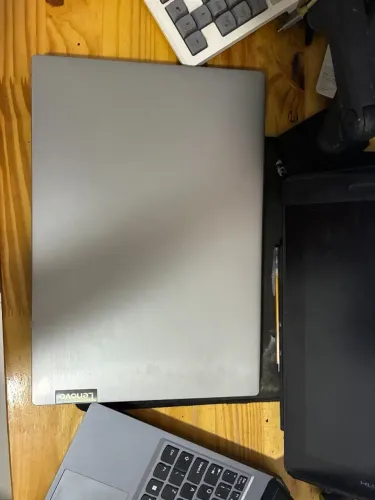 Notebook Lenovo IdeaPad S145 i5 | 8GB RAM | SSD NVMe + HD 1TB | Excelente Estado