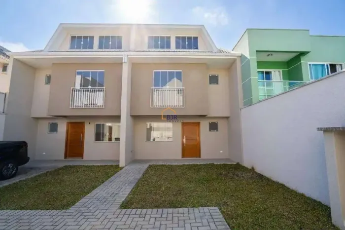 Lindo sobrado para venda com 137m², com 3 quartos em Santa felicidade