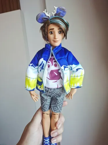 Boneco Ily