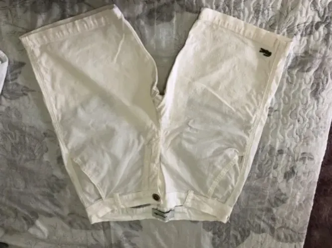 Roupas semi nova