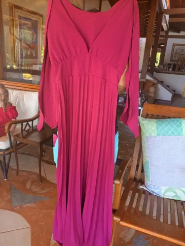 Vestido cor Marçala, veste até 44