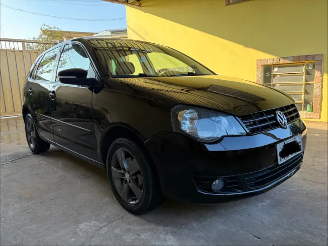 Volkswagen Polo 1.6 Mi/s.ouro 1.6 MI Tot.flex 8V 5P 2014
